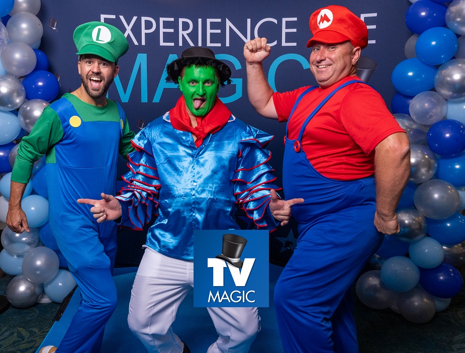 ENTRANCES luigi mario the mask shane clint luke 2